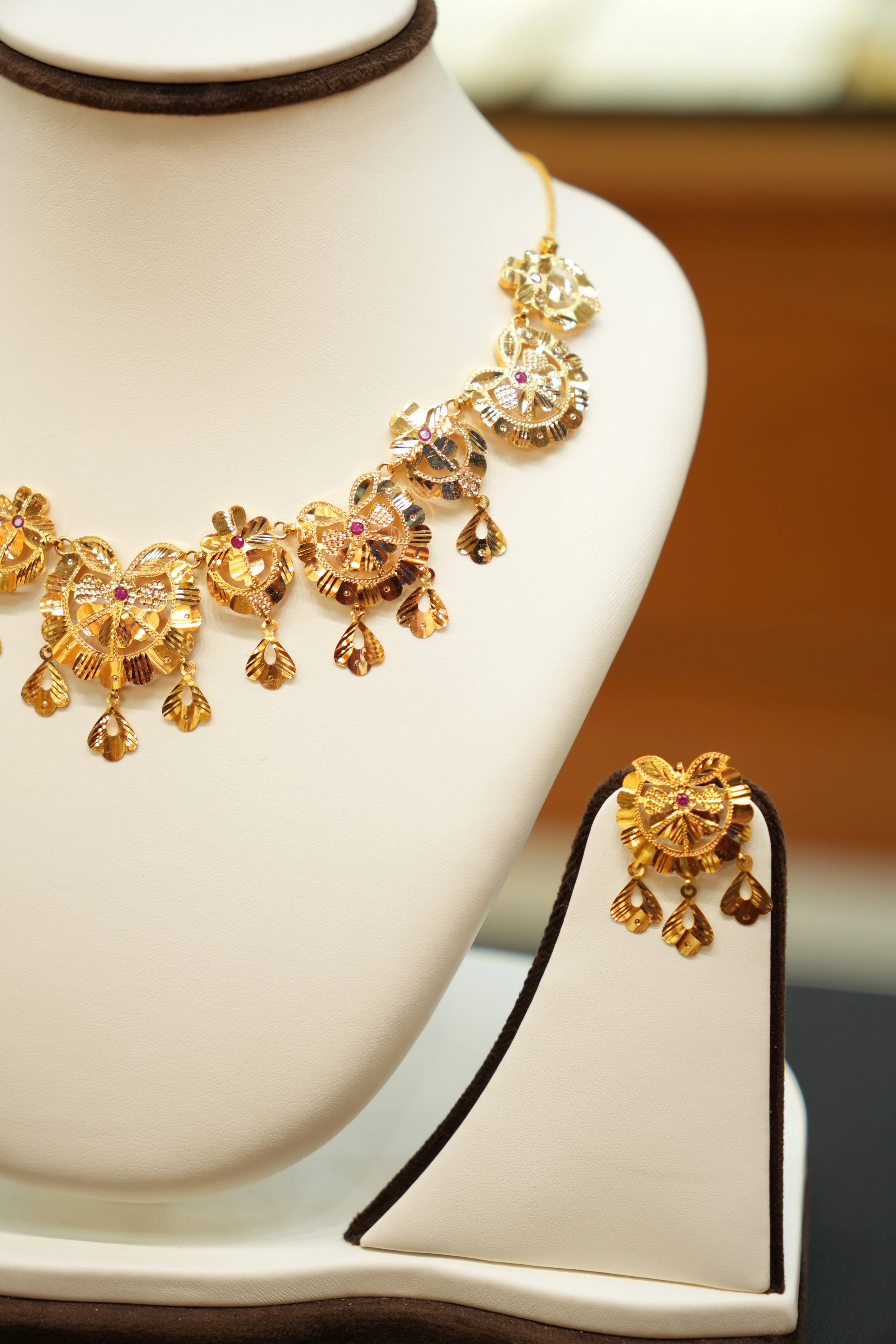 22K Gold Wedding Set - Image 2