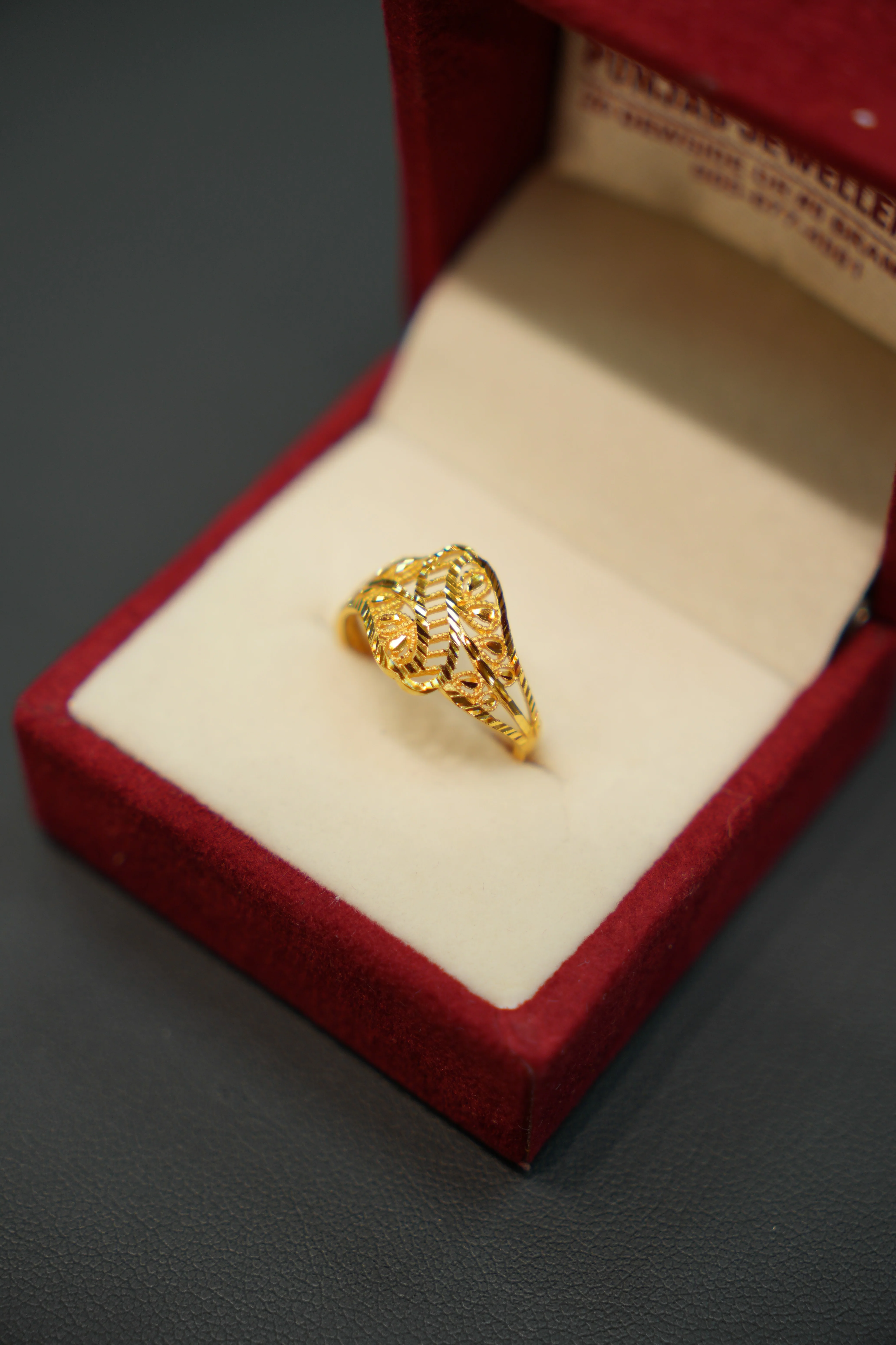 22K Gold Ring - Image 2
