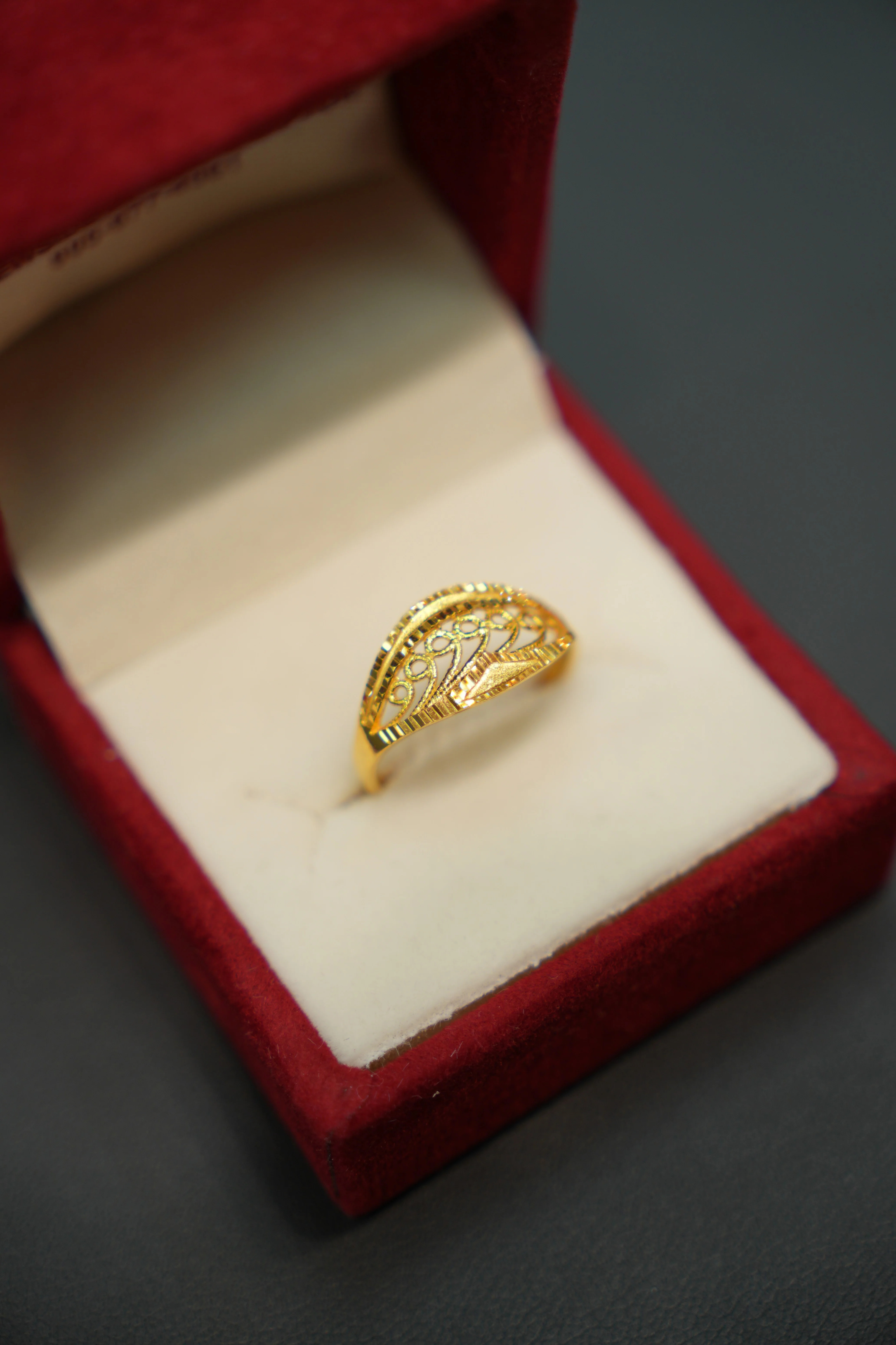 22K Gold Ring - Image 2