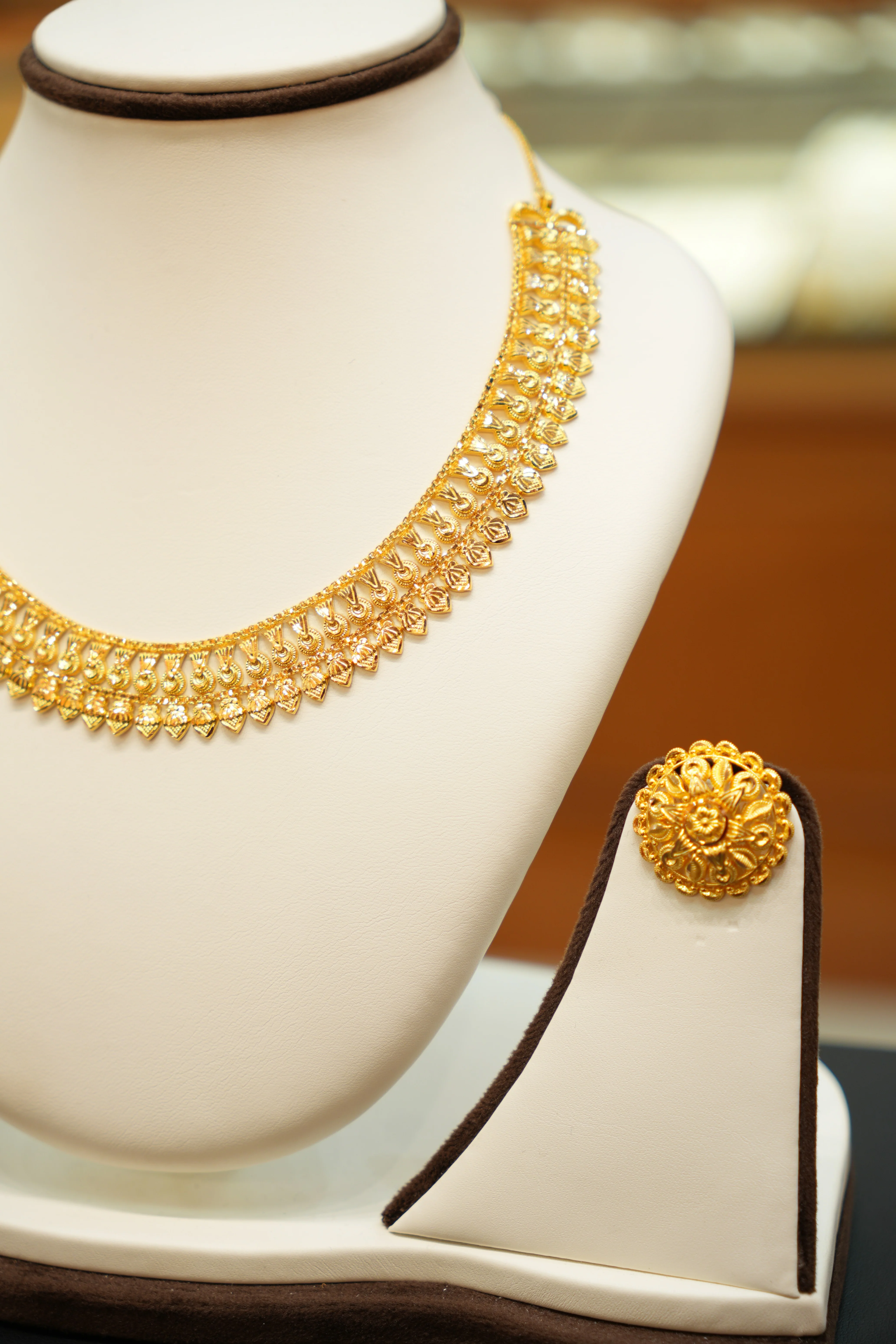 22K Gold Wedding Set - Image 2